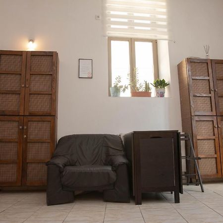 Cosy Apartment In City Centre Oradea Exteriör bild
